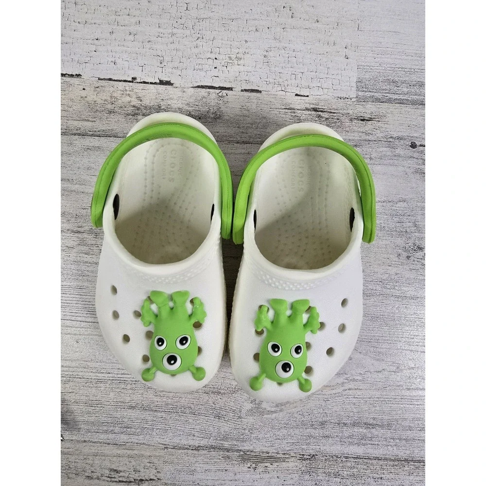 Crocs Classic Clogs Toddler Size‎ 5 White Lime Green Alien Jibbitz Charms 204536